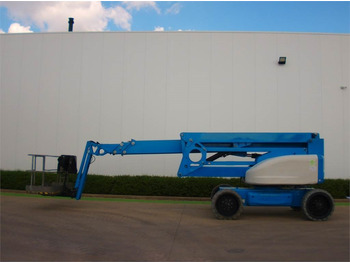 Articulated boom NIFTYLIFT