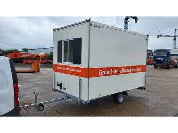 Closed box trailer