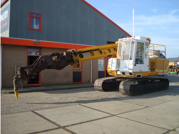 Crawler excavator