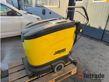 Scrubber dryer