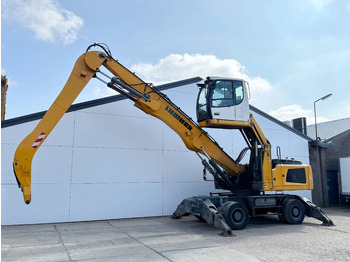 Waste/ Industry handler LIEBHERR LH 30 M