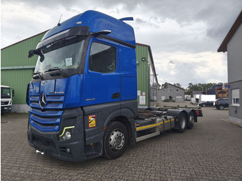 Container transporter/ Swap body truck MERCEDES-BENZ Actros 2545