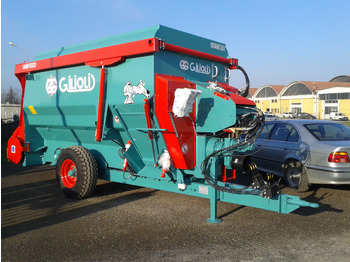 Forage mixer wagon
