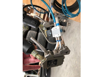 Printing machinery Dynatec Quattro Challenger glue melter with two application nozzles Dy 2002 control unit for 8 channels: picture 5 Printing machinery Dynatec Quattro Challenger glue melter with two application nozzles Dy 2002 control unit for 8 channels: picture 5