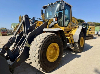Wheel loader Volvo L120F: picture 2 Wheel loader Volvo L120F: picture 2