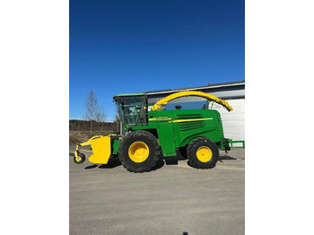 Forage harvester John Deere 7200: picture 2
