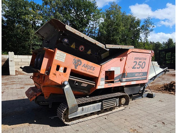 Industrial waste shredder