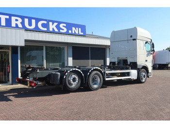 Container transporter/ Swap body truck DAF XF 106.450 Wissellaadbaksysteem / Chassis: picture 3