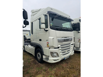 Interior photo 1: DAF XF 480 leasing DAF XF 480
