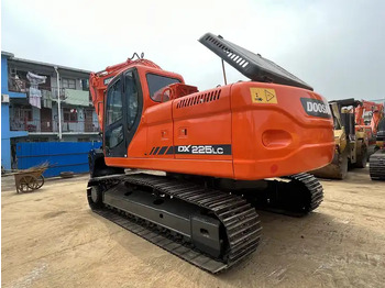 Good Price Tracked Excavator Doosan Dx225 Dx150 Korea Construction Machinery In Shanghai leasing Good Price Tracked Excavator Doosan Dx225 Dx150 Korea Construction Machinery In Shanghai: picture 3