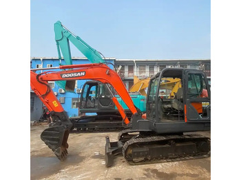 Crawler excavator High Quality Secondhand Small Excavator Doosan Dx60 Dx75 Korea Origin Mini Excavator Machine Good Price For Guyana: picture 2