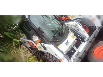 Skid steer loader BOBCAT S450