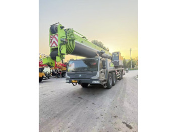 Mobile crane ZOOMLION