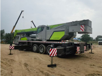 Mobile crane ZOOMLION ZTC1000V