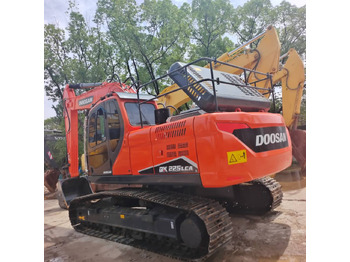Crawler excavator DOOSAN DX225LC