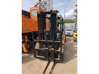Diesel forklift Toyota FD 50: picture 2