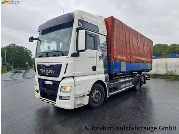 Curtainsider truck MAN TGX 26.440