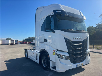 Tractor unit Iveco S-WAY 460: picture 3