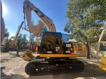 Crawler excavator Caterpillar 320D: picture 4
