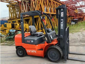 Diesel forklift HELI