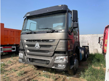 Tractor unit SINOTRUK HOWO
