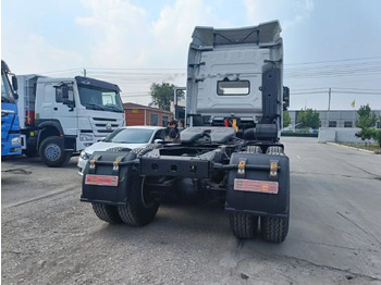 Tractor unit Shacman X3000: picture 4