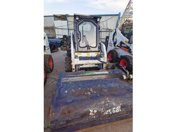Skid steer loader Bobcat S16: picture 4