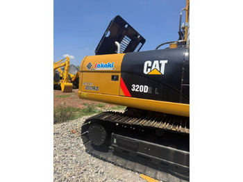 Crawler excavator CAT 320D2: picture 2