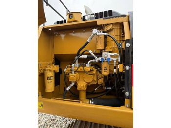 Crawler excavator CAT 320D2: picture 5