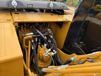 Crawler excavator CAT 320D2L: picture 2