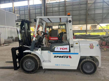 Diesel forklift TCM