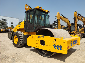 Compactor XCMG XS223J Roller Road: picture 4