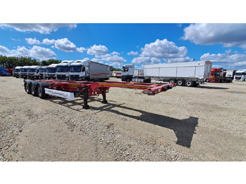Closed box trailer WIELTON