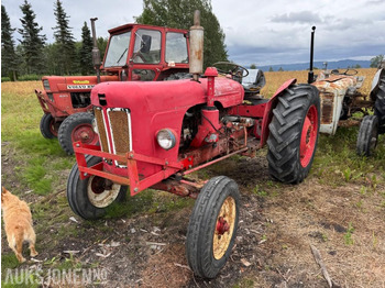 Farm tractor DAVID BROWN