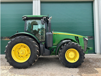 Farm tractor John Deere 8335R AutoPower: picture 4