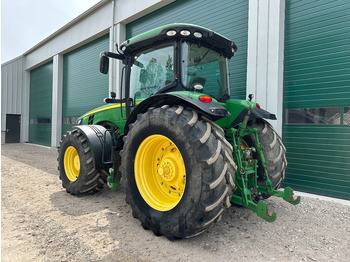 Farm tractor John Deere 8335R AutoPower: picture 5