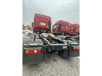 Tractor unit Shacman Right Hand X3000 X5000 (6*4) Semi Truck head Truck Head Tipper Head: picture 2