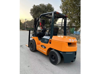 Diesel forklift Toyota 7FD30 8FD30 7FD35 3ton 5ton forklift for sale: picture 3