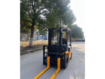 Diesel forklift Toyota Made in Japan 7FD30 3ton 5ton 7FD50 for sale: picture 3
