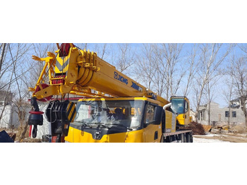 Mobile crane XCMG