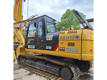 Crawler excavator CAT 320D2 Excavator: picture 2