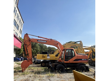 Wheel excavator Doosan DH210w-7 wheel excavator: picture 2