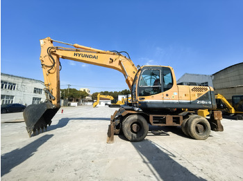 Wheel excavator HYUNDAI