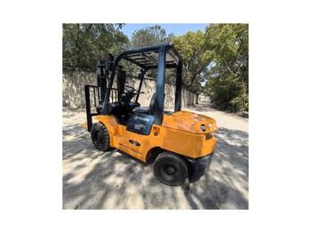 Diesel forklift Toyota FD30 Forklift: picture 2