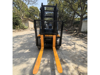 Diesel forklift Toyota FD30 Forklift: picture 4