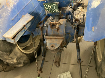 Farm tractor SUPER DEXTA FORDSON: picture 3