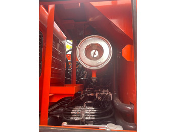 Crawler excavator Doosan DX 225: picture 5