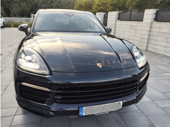 Car PORSCHE
