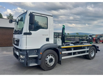 Hook lift truck MAN TGM 18.290