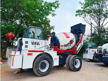 Concrete mixer truck DEYI 2 cubic concrete mixer: picture 2
